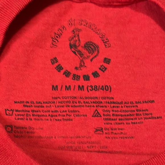 SRIRACHA HOT 🌶 CHILI SAUCE 🔥 Tee - Picture 5 of 7